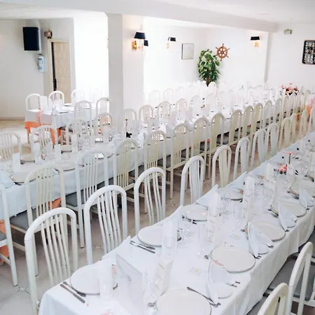 Hotel Placa Vella 2*