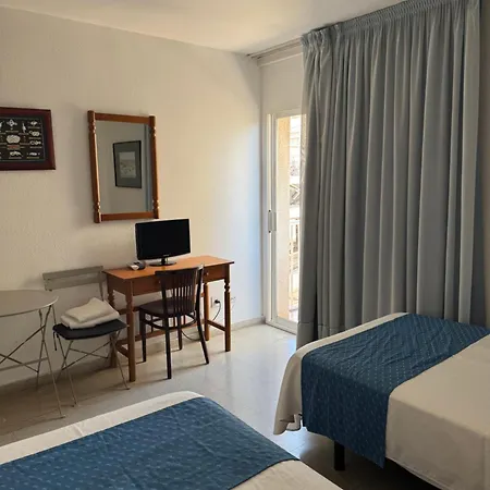 Plaça Vella Hotel 2*